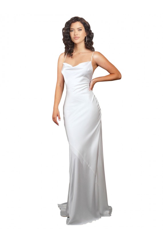 Blanc Fourreau Balayage train Satiné Soyeux Simple Plage Robes de mariée