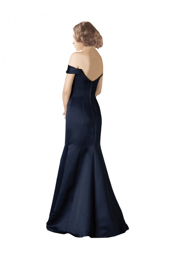 Bleu marine foncé Sirène Épaule Dénudée Col V Satiné Longue Robes demoiselle d'honneur / Robes de bal