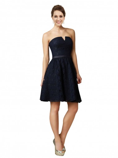 Bleu marine foncé Trapèze Col V Dentelle Courte Robes demoiselle d'honneur / Robes de cocktail
