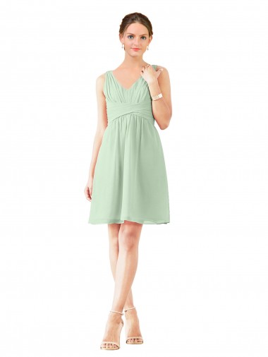 Vert Sauge Trapèze Col V Mousseline Courte Robes demoiselle d'honneur / Robes de cocktail